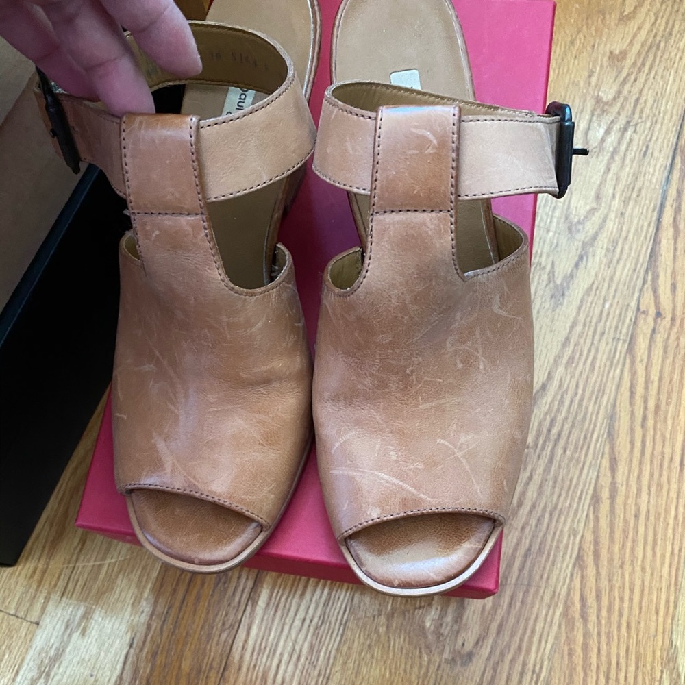NWT Paul green blocked heels